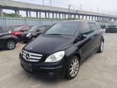 Крыло MERCEDES-BENZ B180