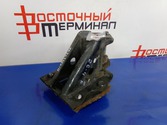 Крепление рессоры ISUZU FORWARD 4HK1 FRR90T